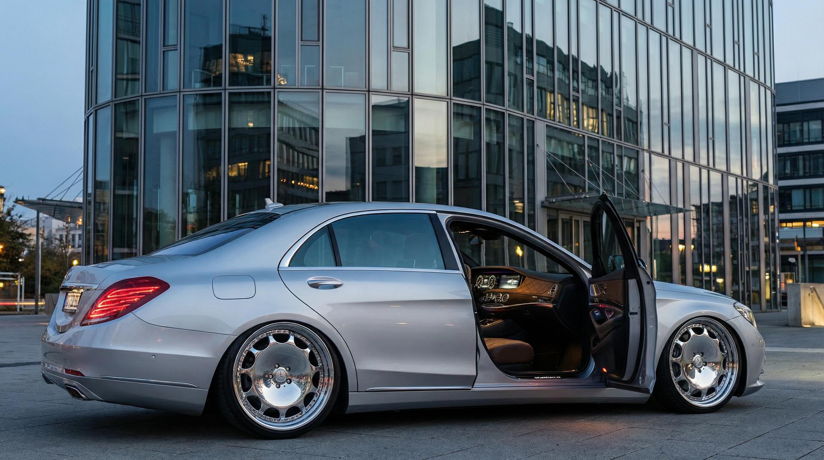 困困兔银色豪华轿车气动避震改装视频